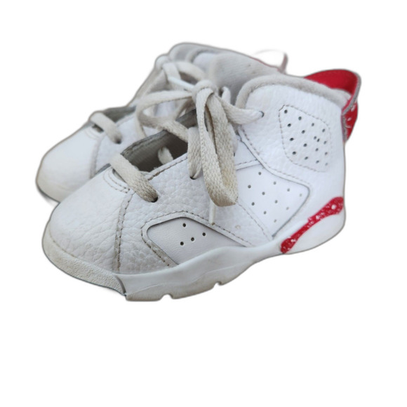 Air Jordan, Jordan 6 Retro Red Oreo sneaker, white/red, child 6C - Picture 5 of 6